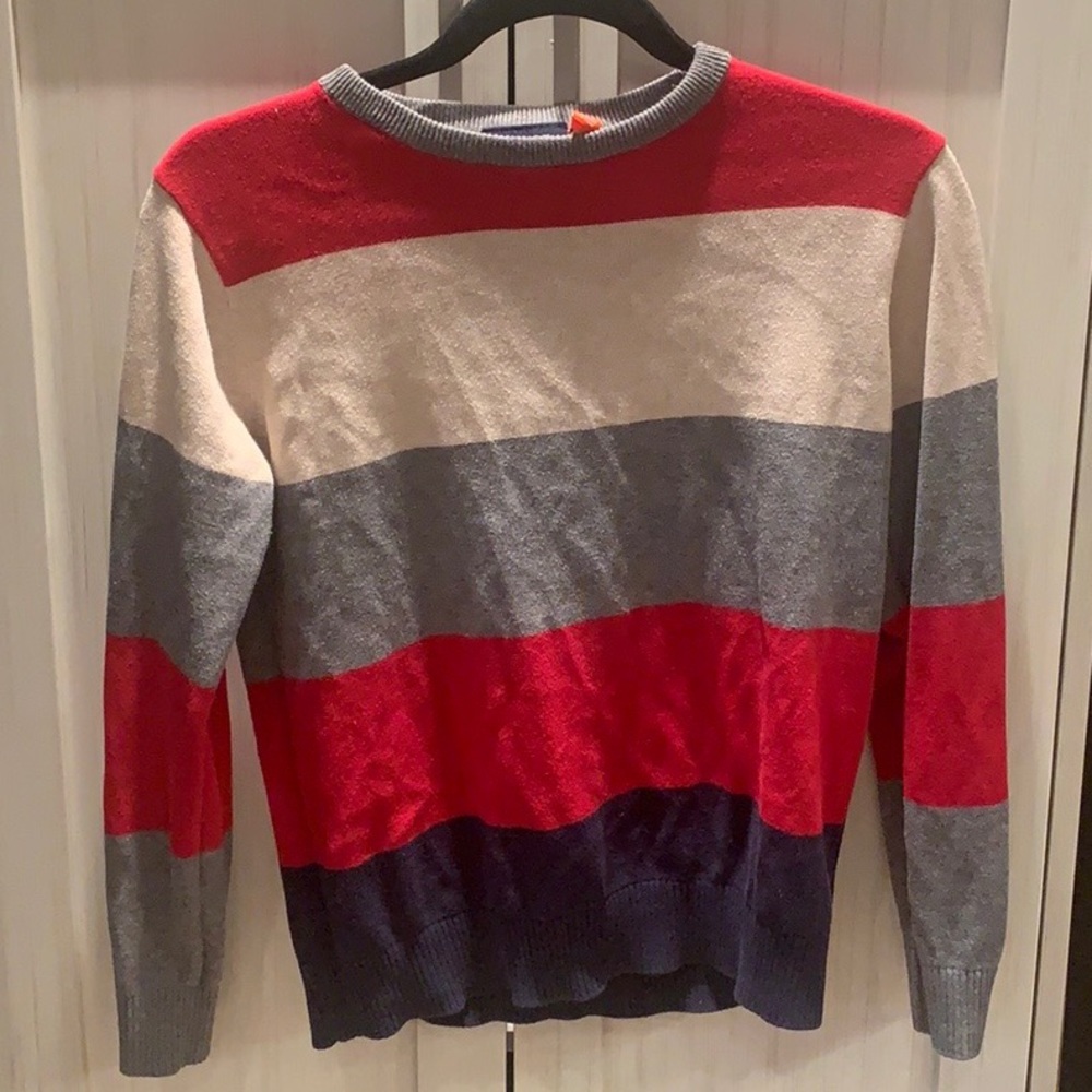 🪭 2/$15 - Striped Sweater -excellent condition XL14